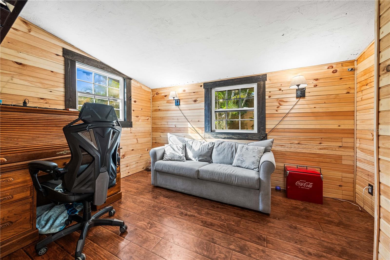 Image 20 of 59 For 2611 Huntington Avenue