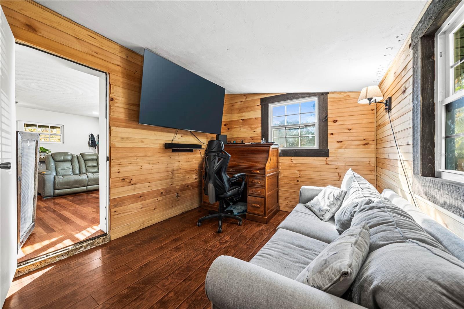 Image 21 of 59 For 2611 Huntington Avenue