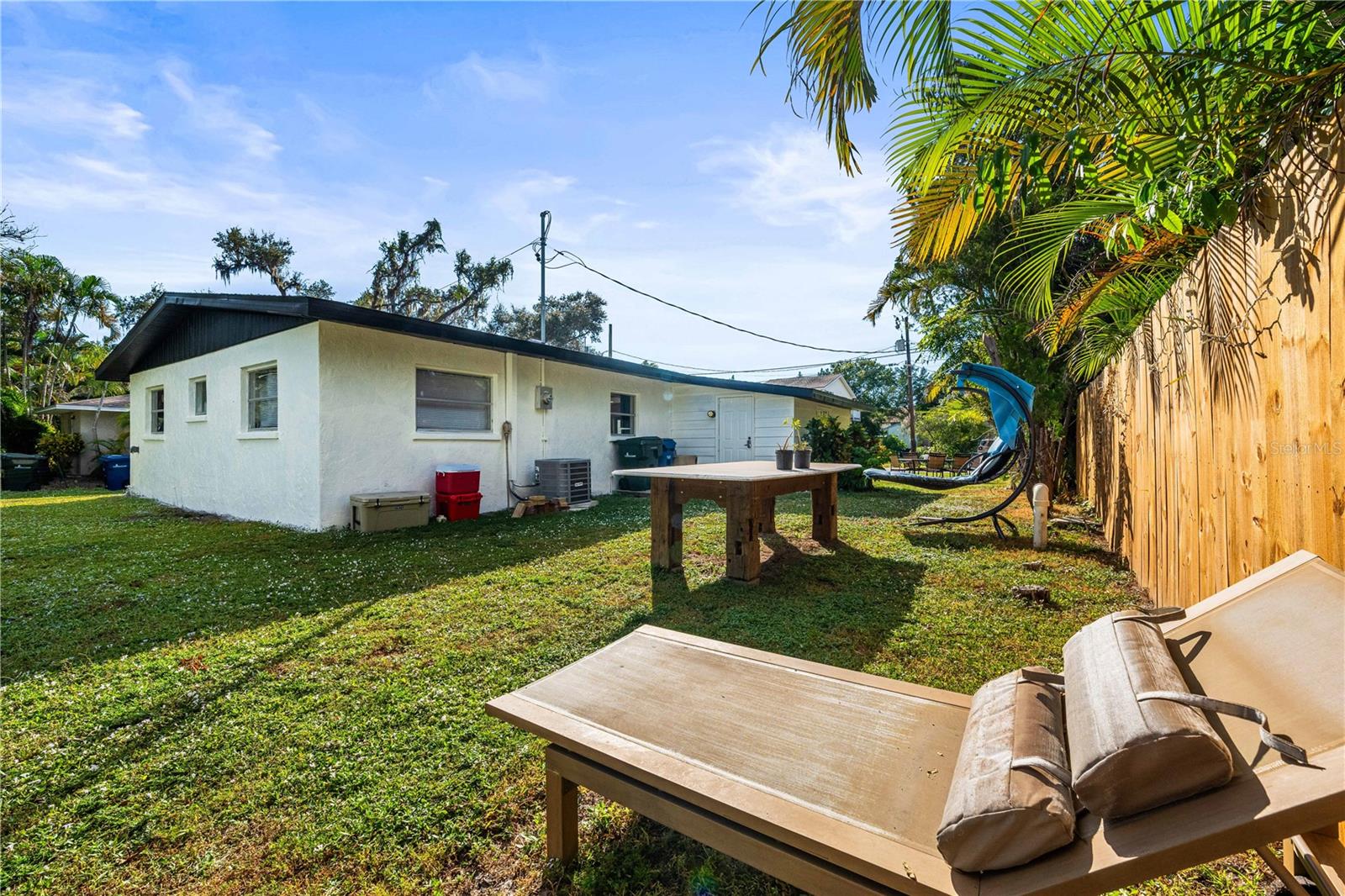 Image 38 of 59 For 2611 Huntington Avenue