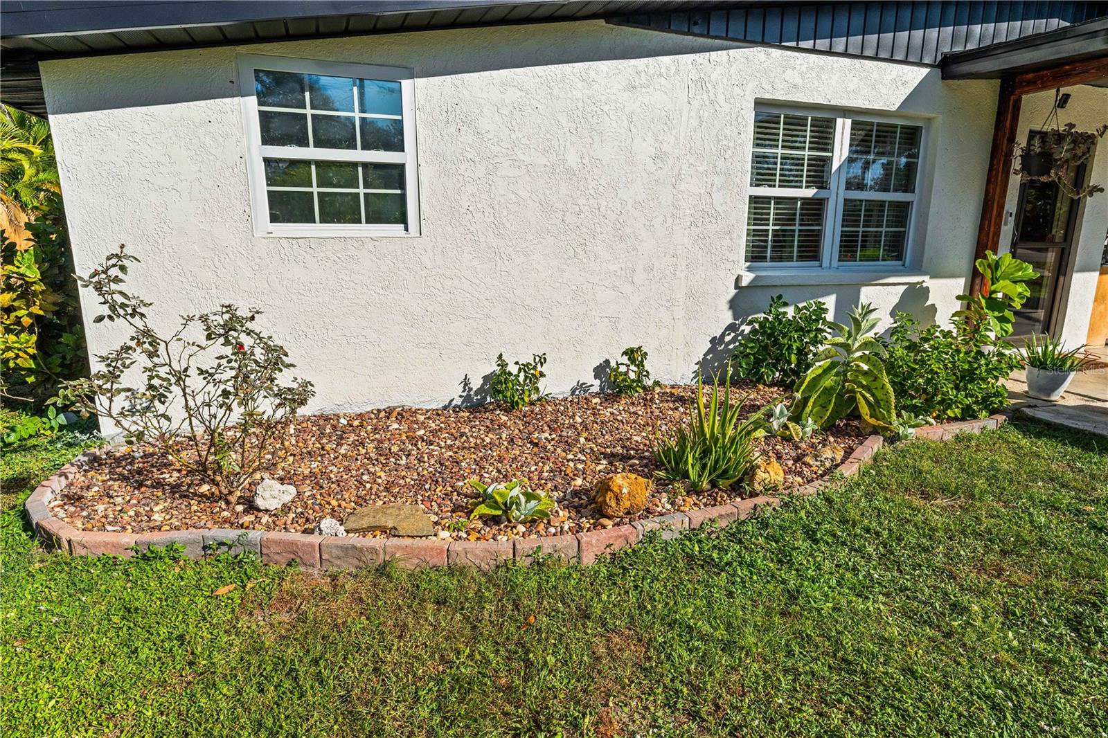 Image 5 of 59 For 2611 Huntington Avenue