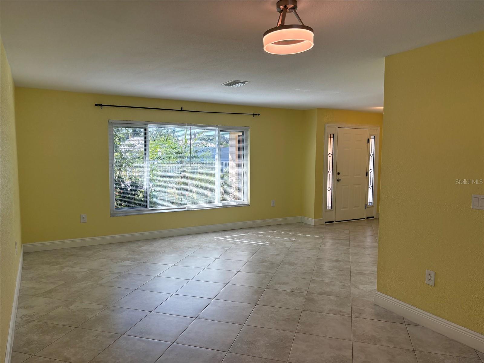 Image 14 of 58 For 1117 Angela Maria Road