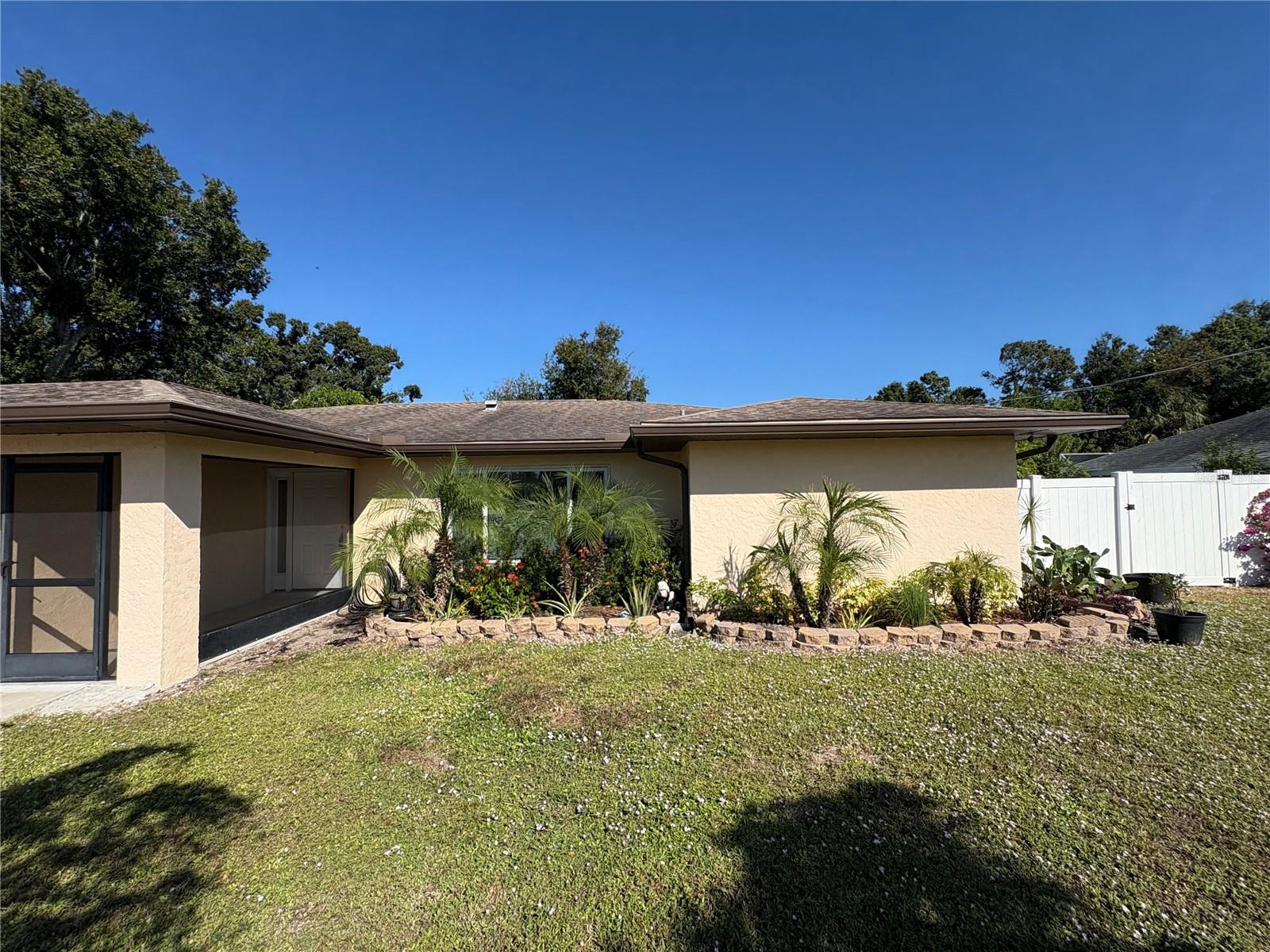 Image 17 of 58 For 1117 Angela Maria Road