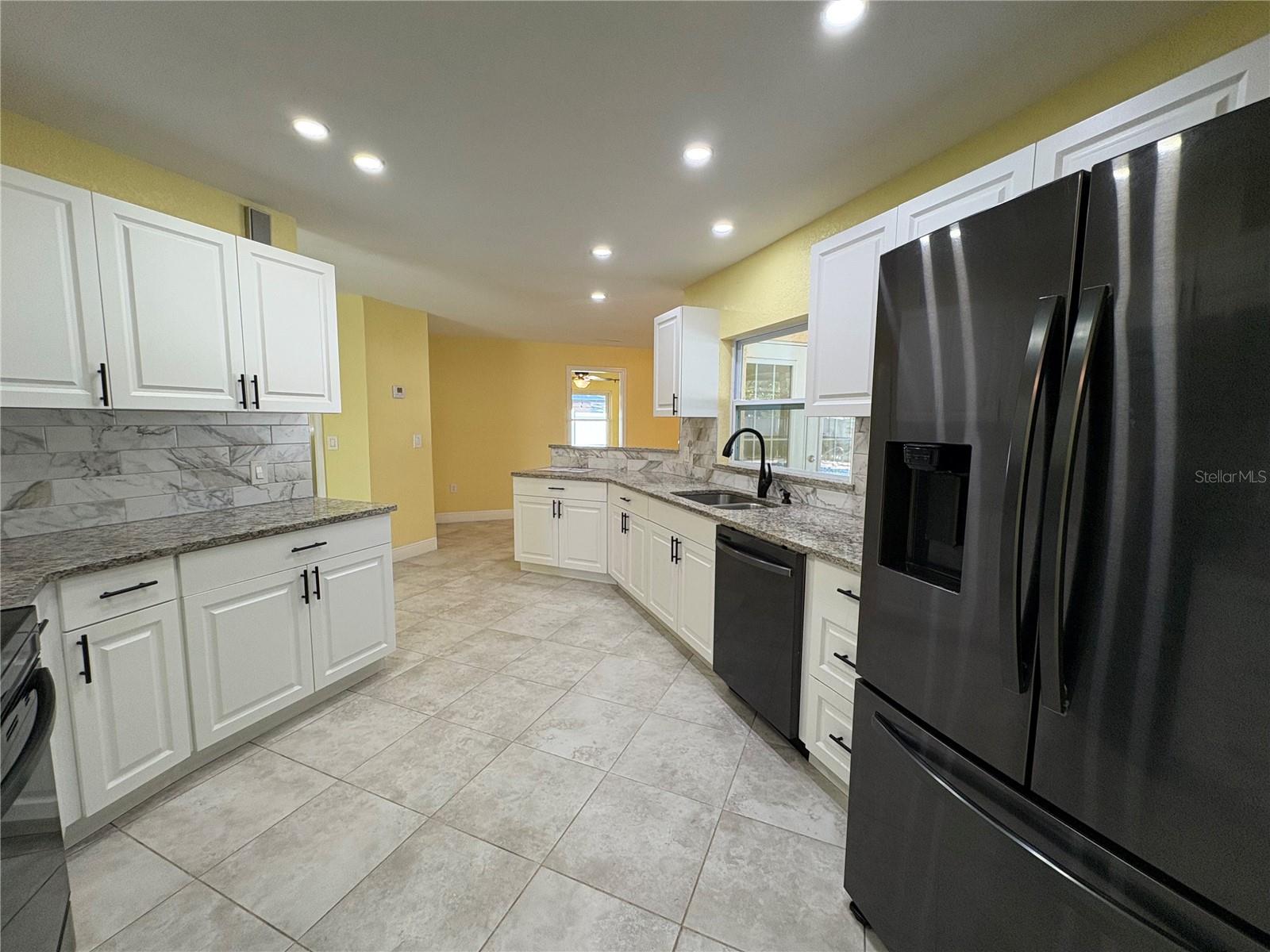 Image 9 of 58 For 1117 Angela Maria Road