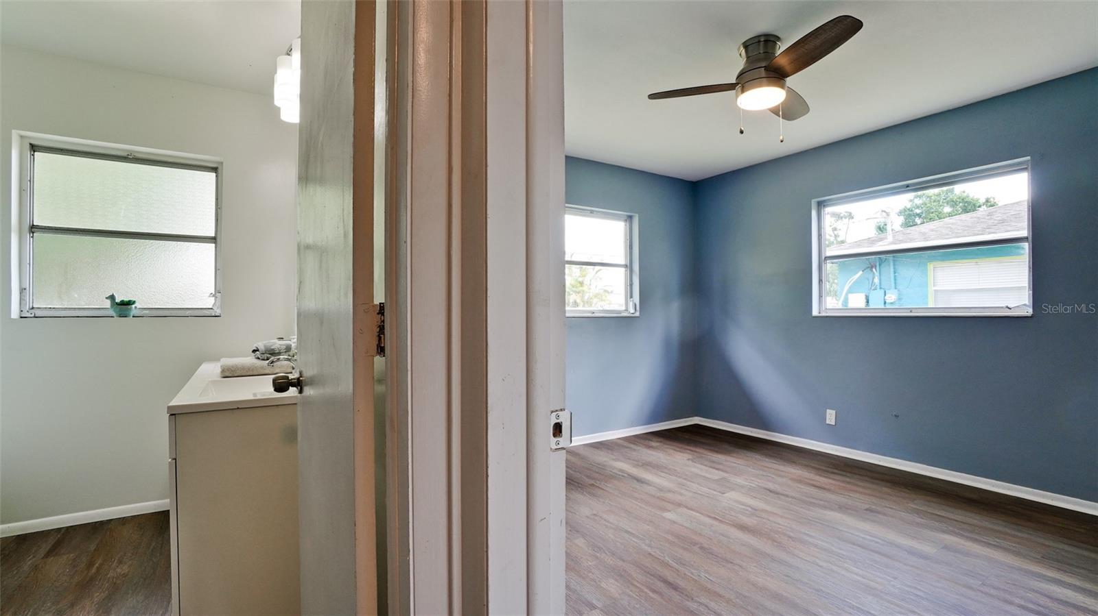 Image 17 of 57 For 3704 17th Avenue W