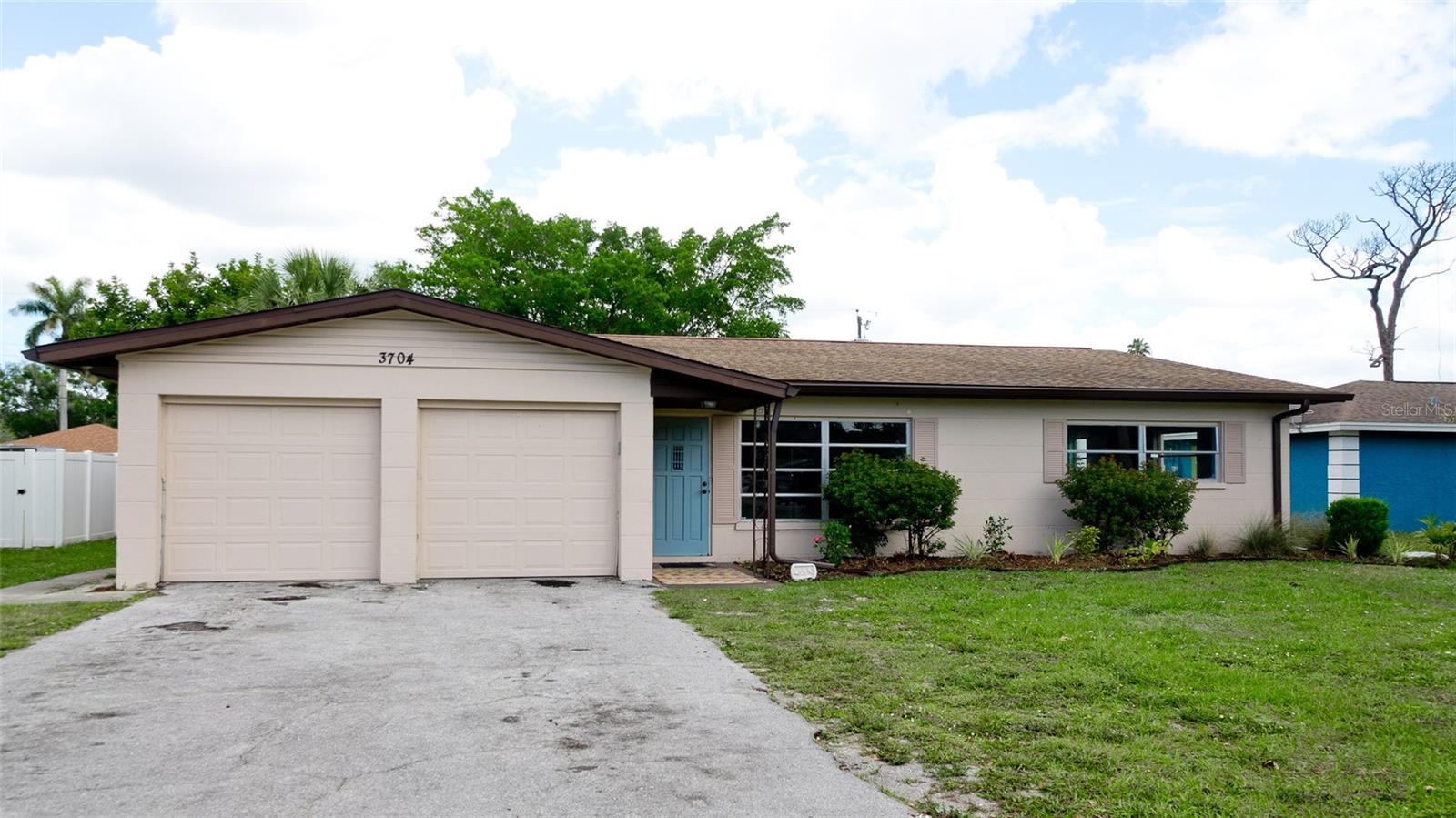 Image 2 of 57 For 3704 17th Avenue W