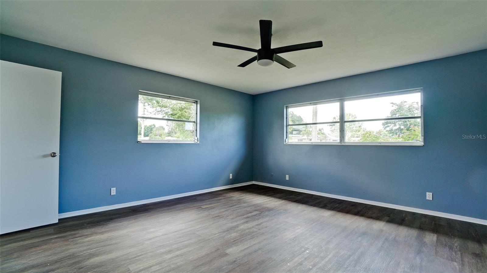 Image 20 of 57 For 3704 17th Avenue W