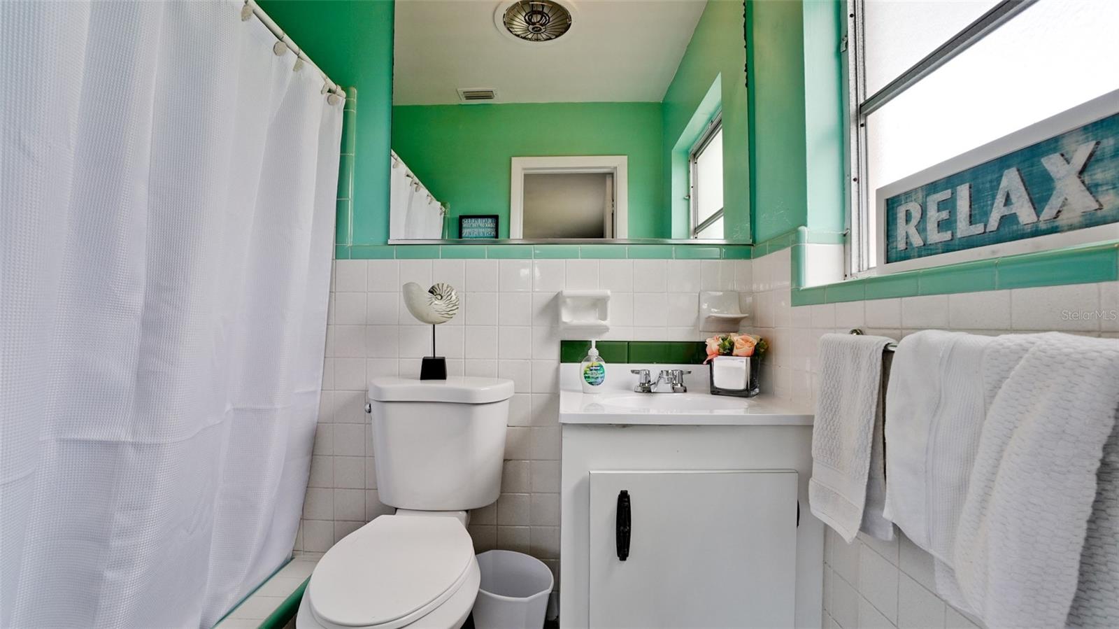 Image 22 of 57 For 3704 17th Avenue W