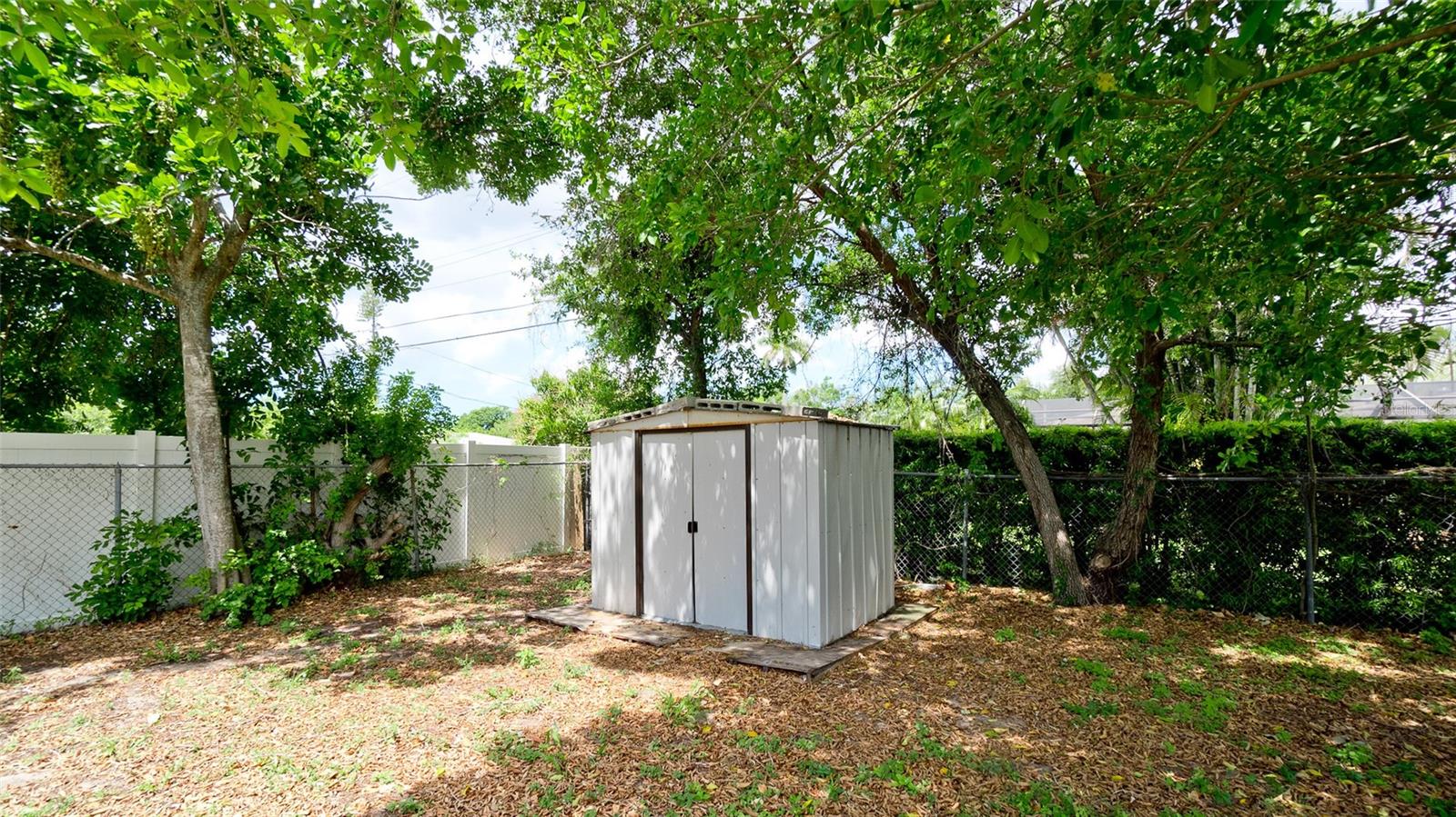 Image 28 of 57 For 3704 17th Avenue W