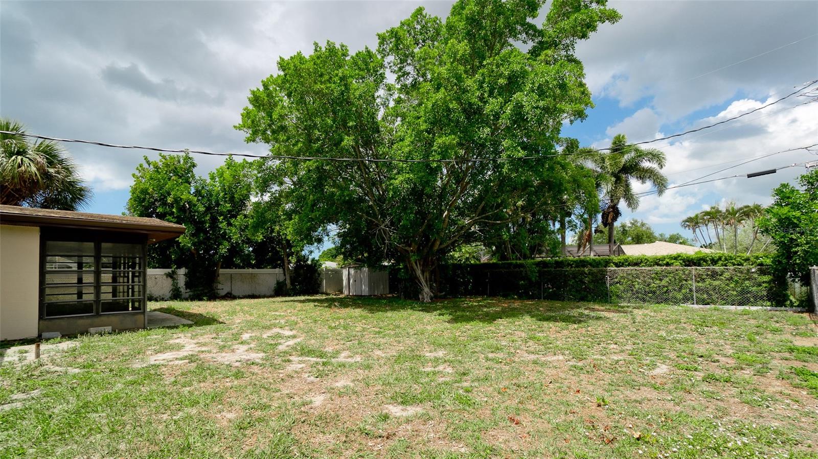 Image 29 of 57 For 3704 17th Avenue W