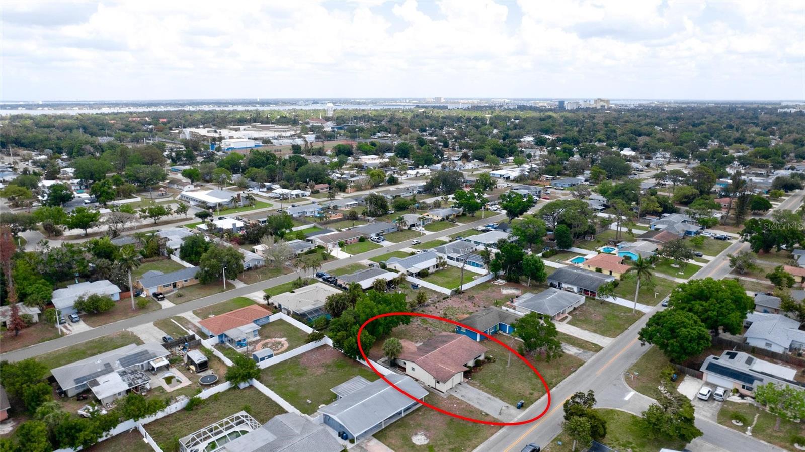 Image 39 of 57 For 3704 17th Avenue W