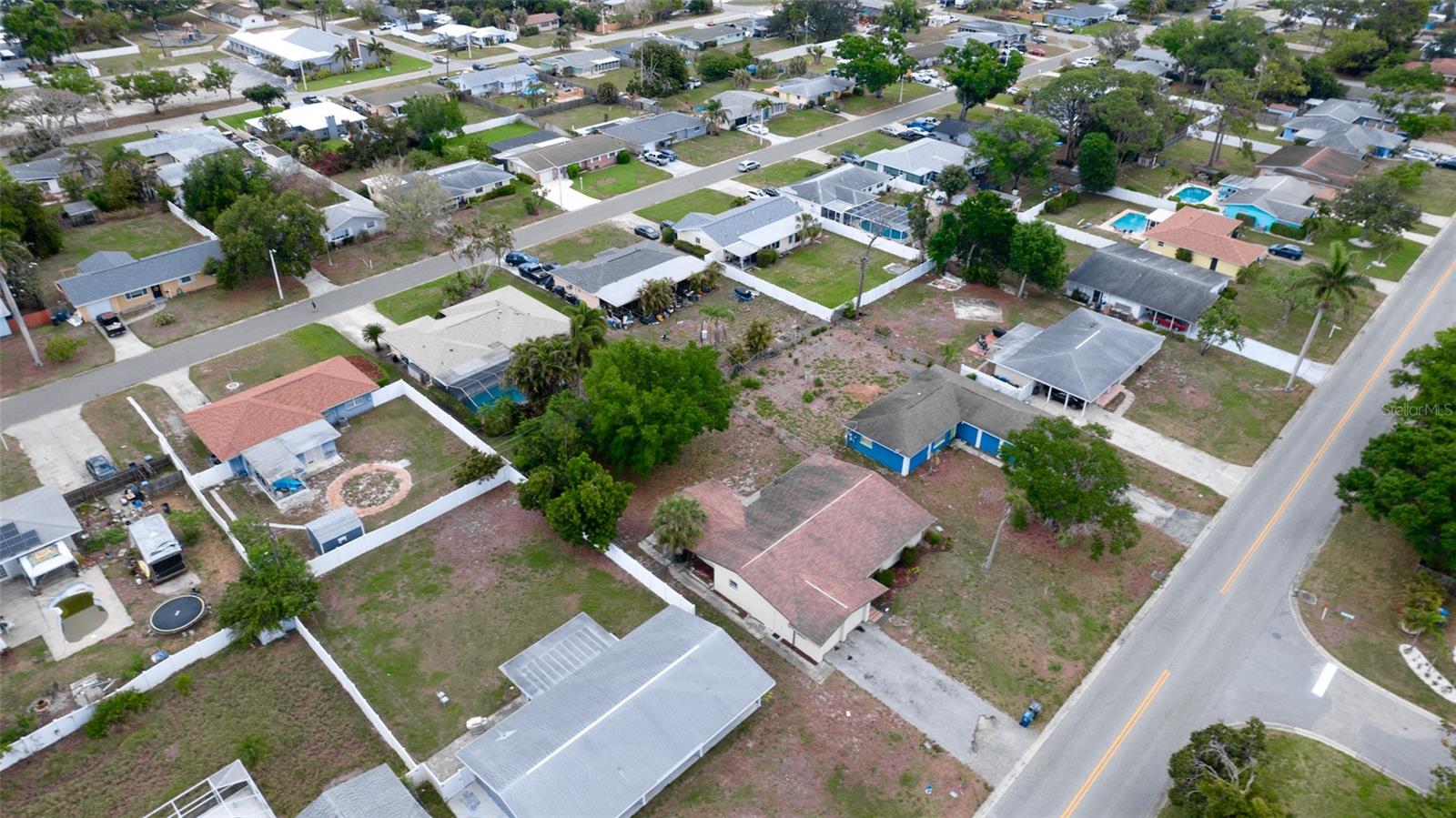 Image 40 of 57 For 3704 17th Avenue W