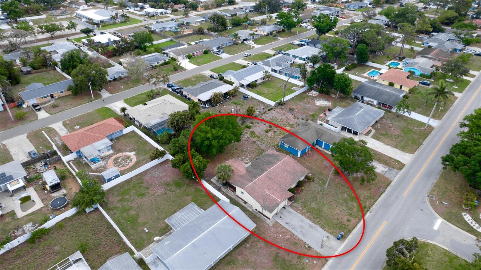 Image 41 of 57 For 3704 17th Avenue W