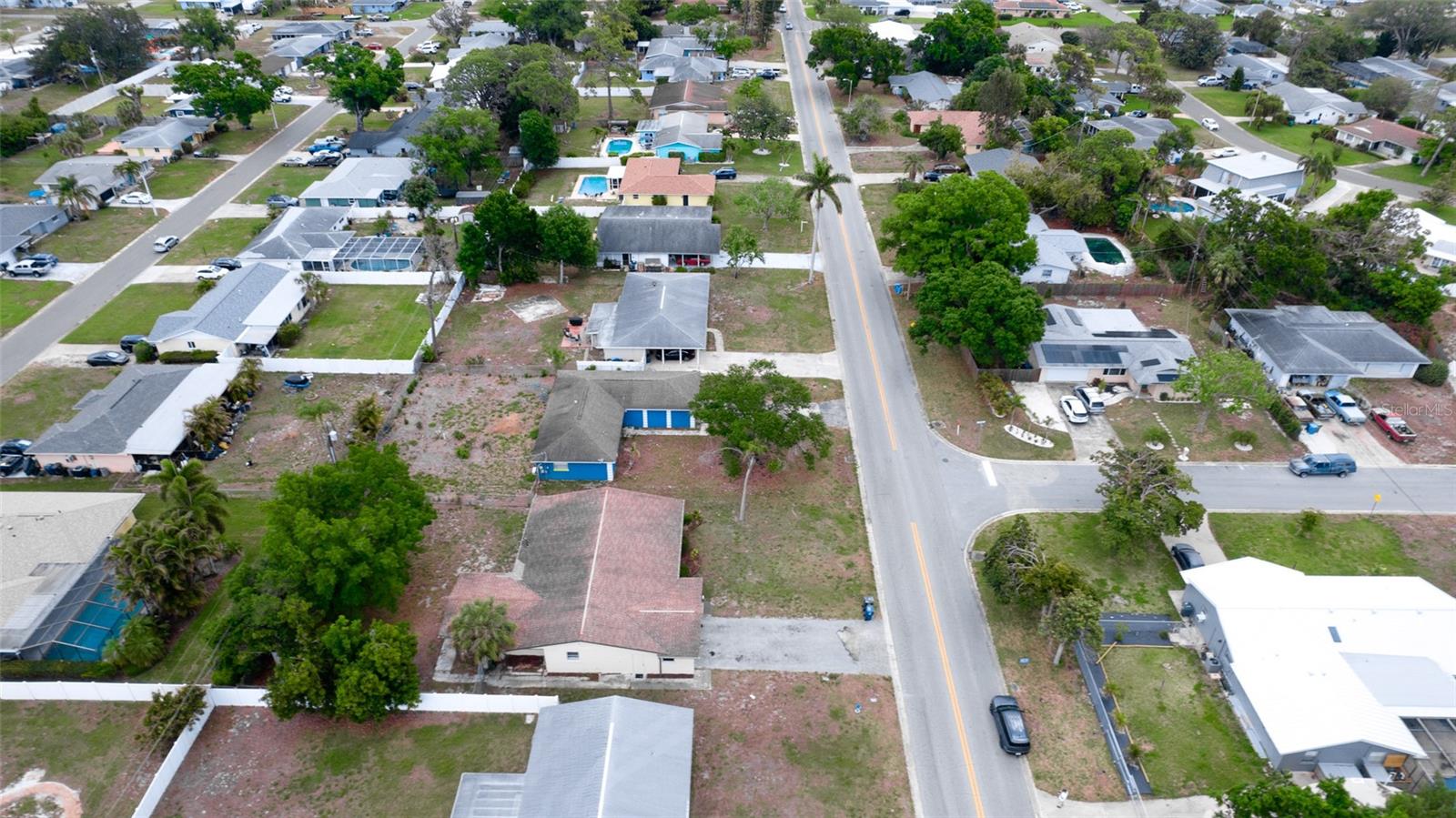 Image 42 of 57 For 3704 17th Avenue W