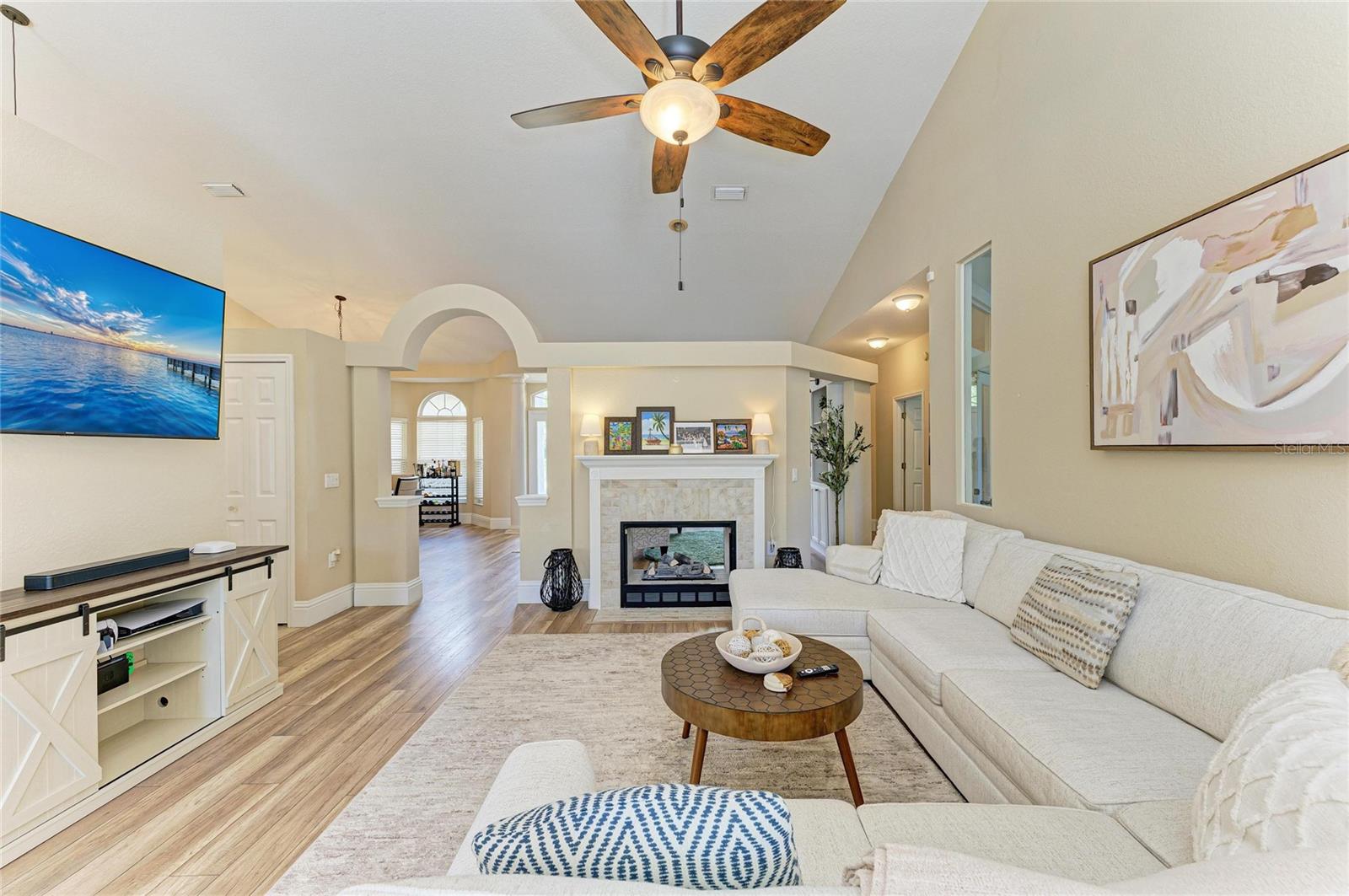 Image 20 of 74 For 11720 Clubhouse Drive