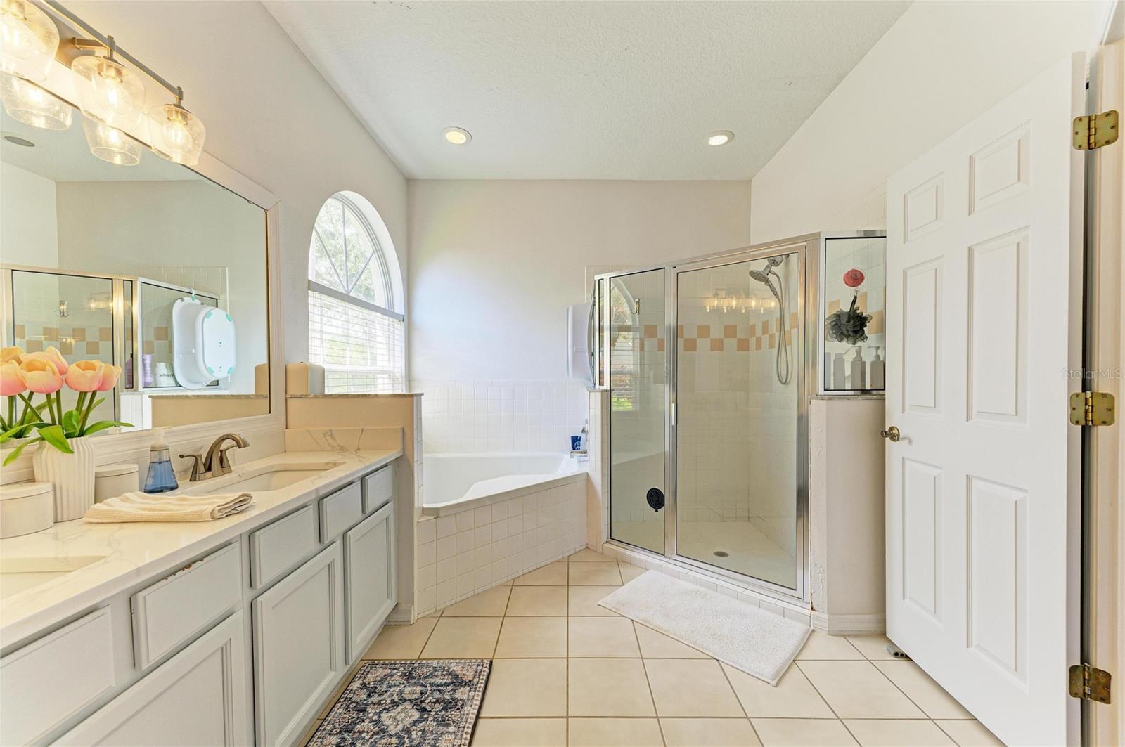 Image 36 of 74 For 11720 Clubhouse Drive