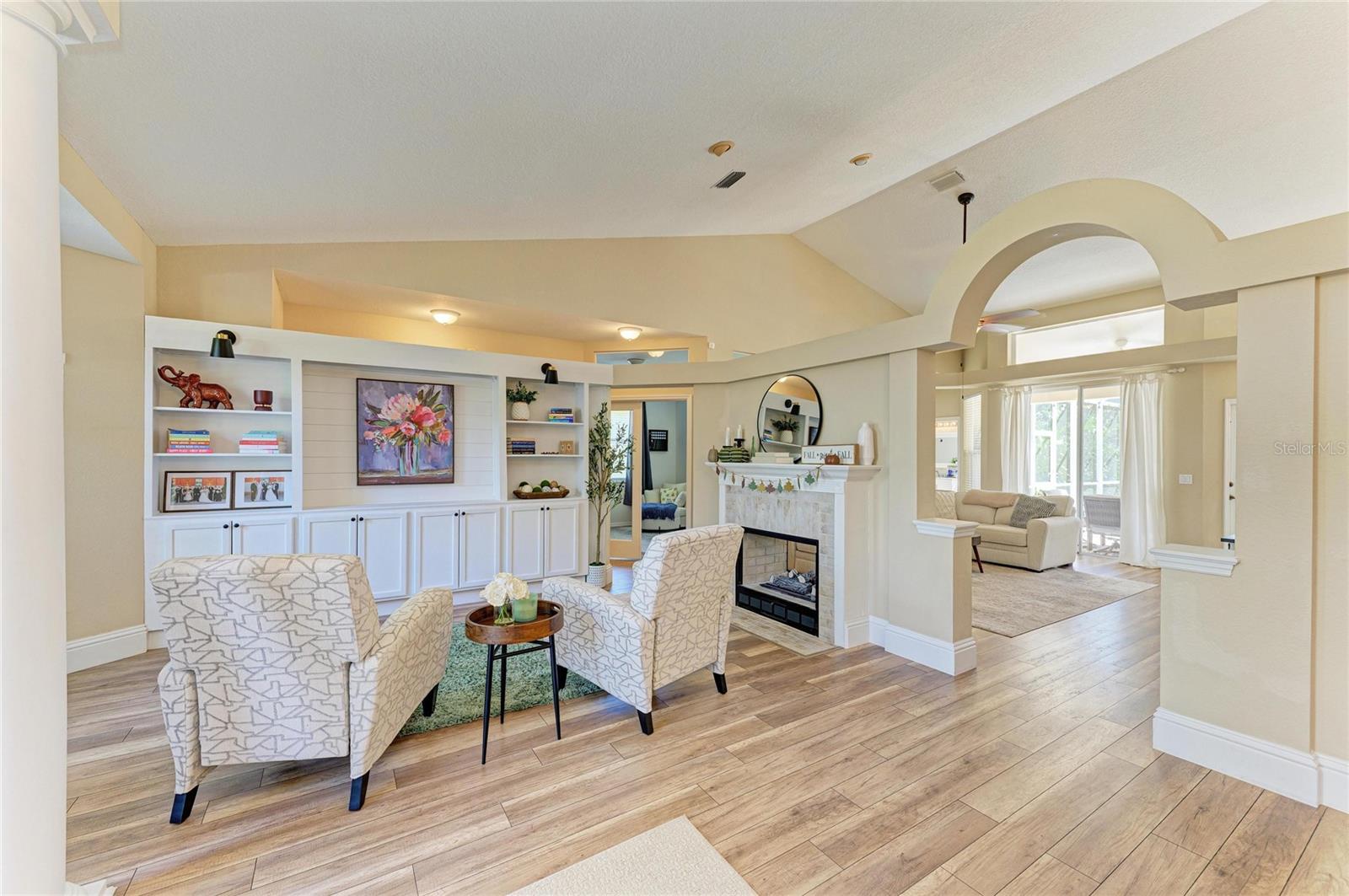 Image 8 of 74 For 11720 Clubhouse Drive