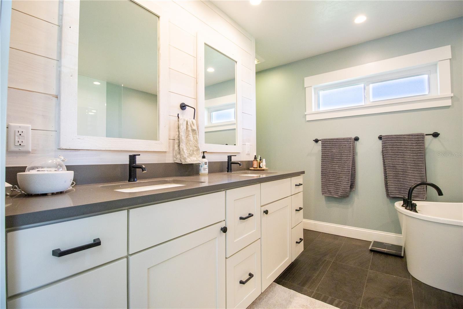 Image 24 of 59 For 118 Tatum Road