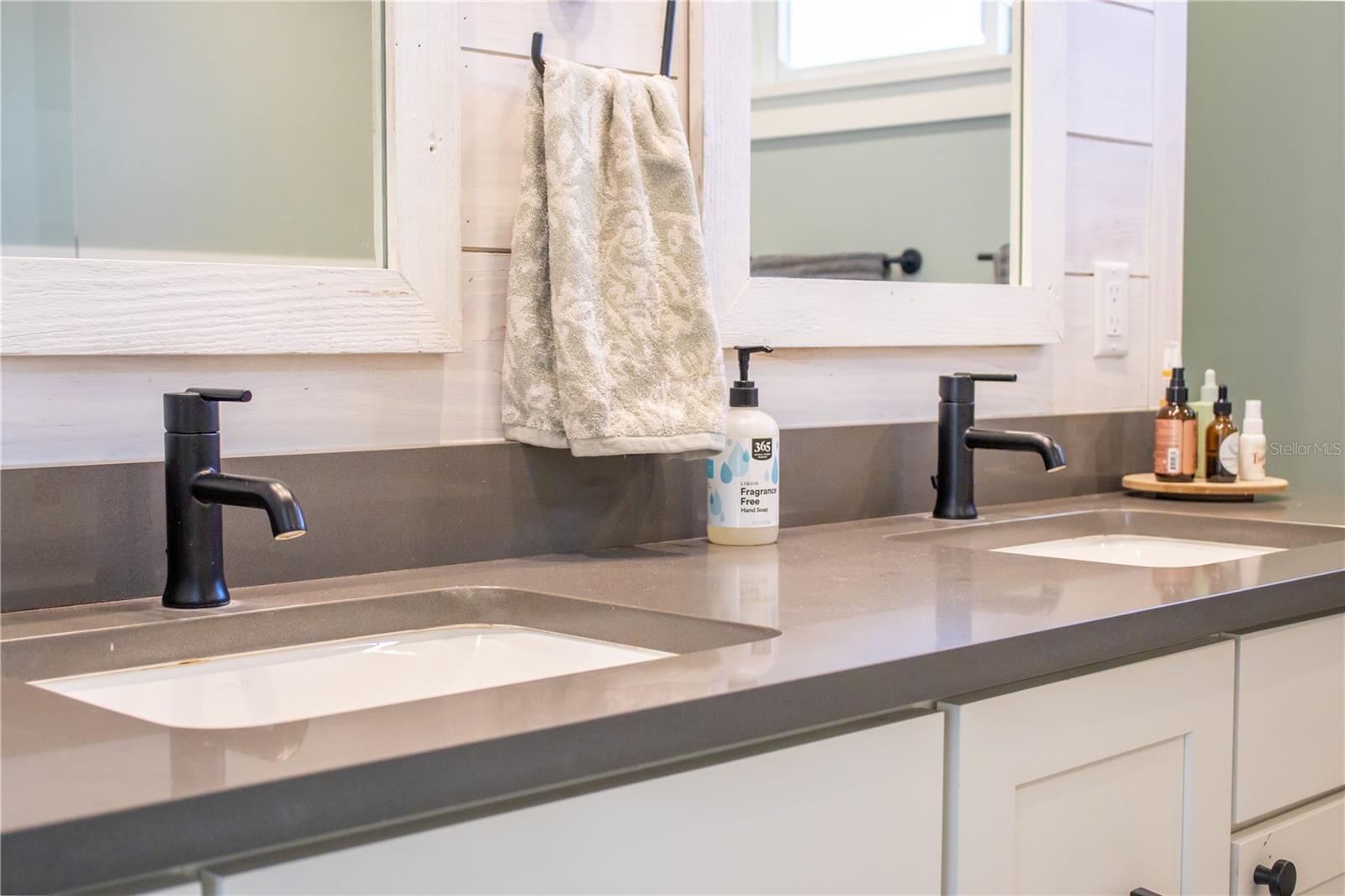 Image 25 of 59 For 118 Tatum Road