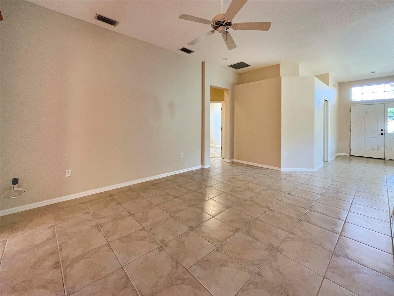 Image 2 of 18 For 1782 Summer Breeze Way