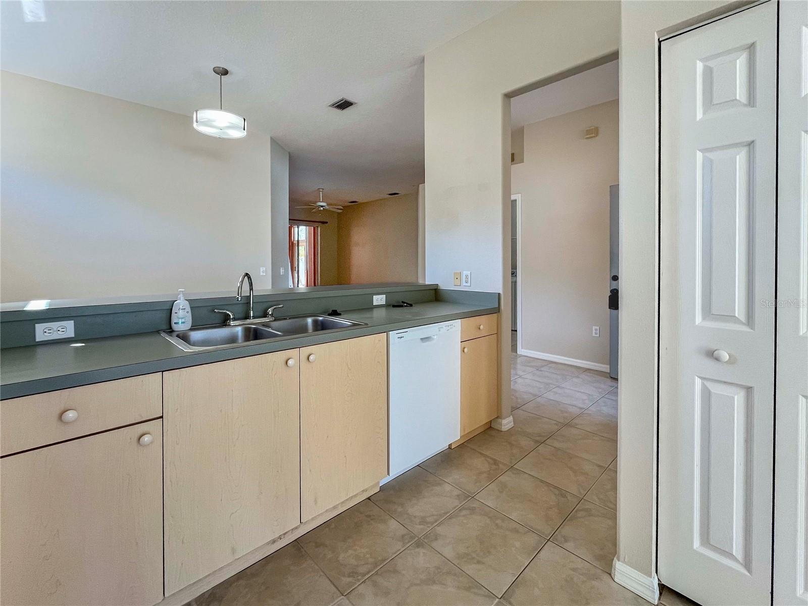 Image 4 of 18 For 1782 Summer Breeze Way