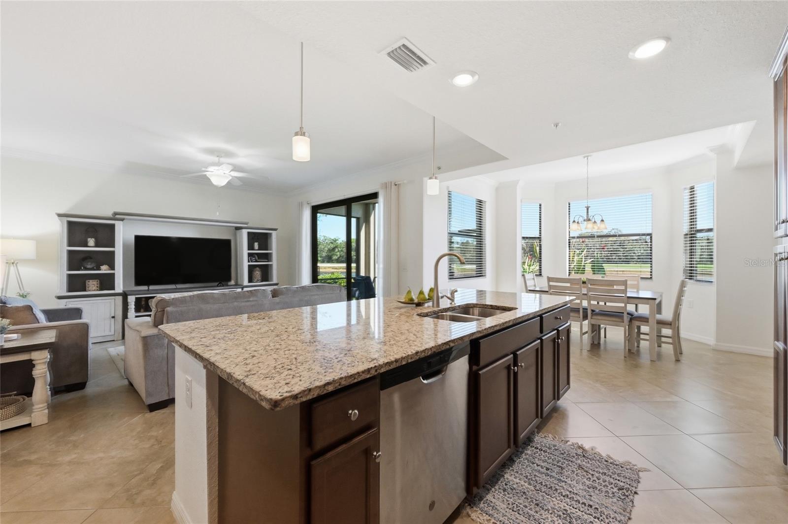 Image 15 of 62 For 17108 Vardon Terrace 103