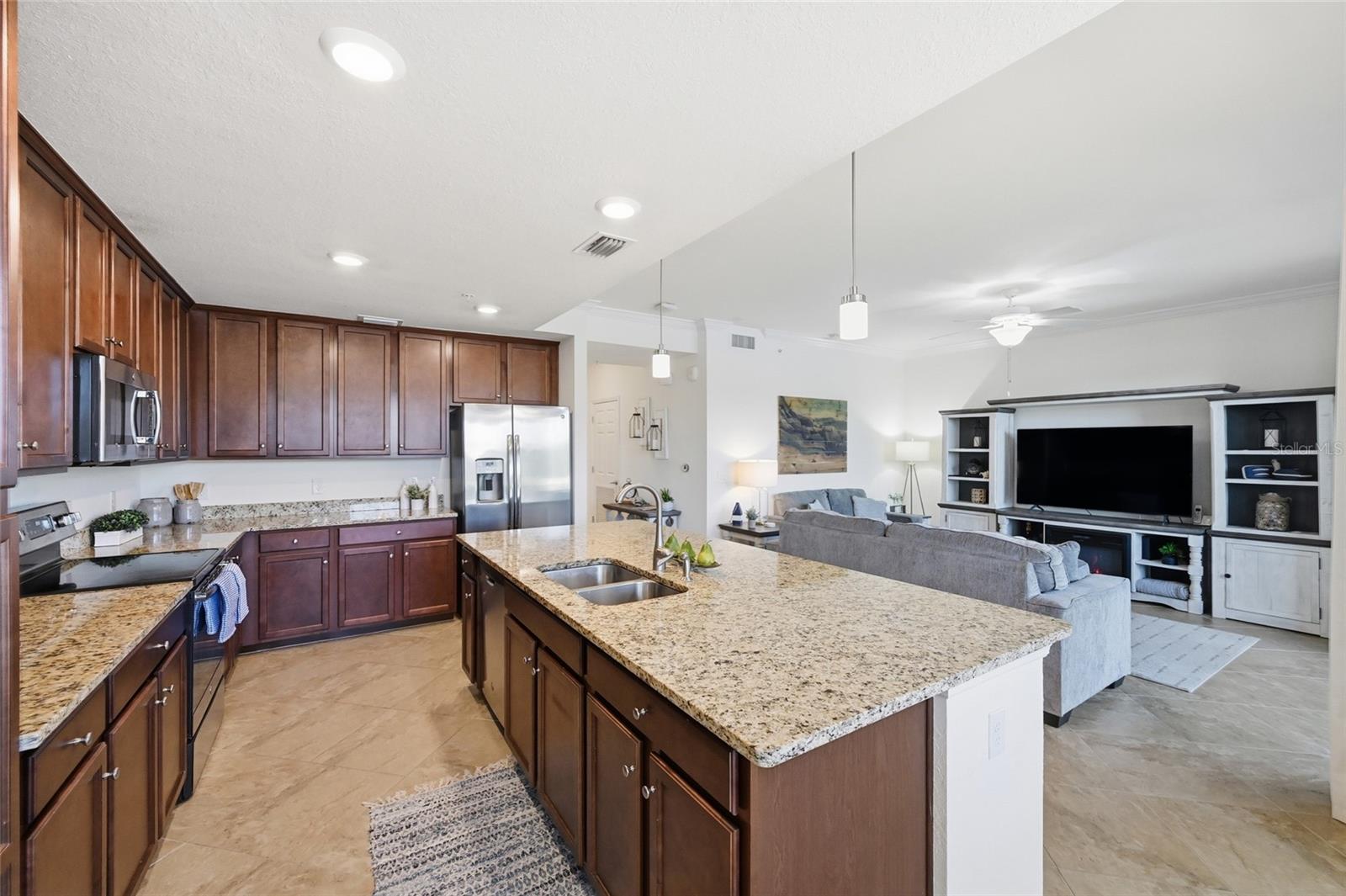 Image 17 of 62 For 17108 Vardon Terrace 103