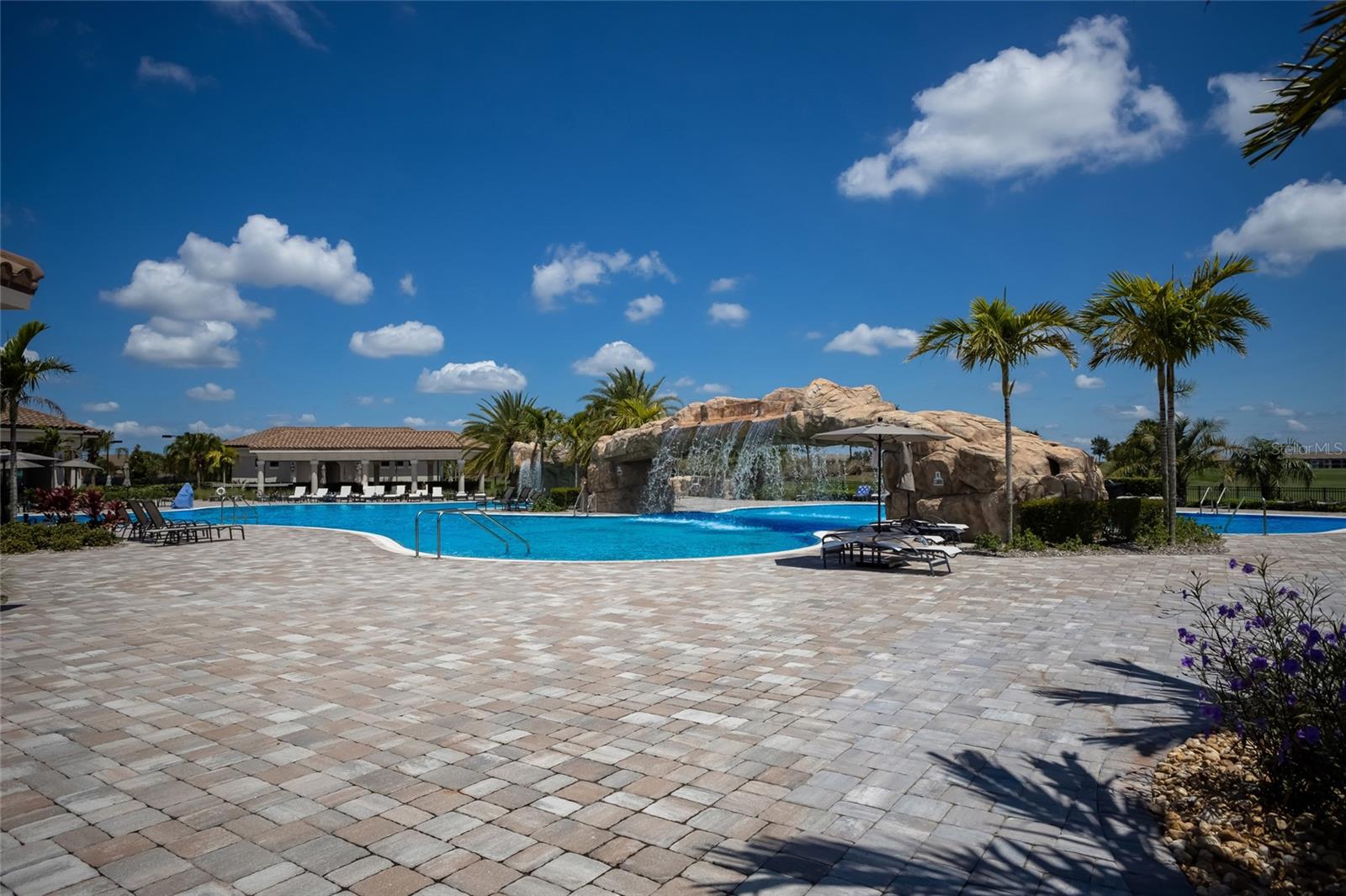 Image 42 of 62 For 17108 Vardon Terrace 103