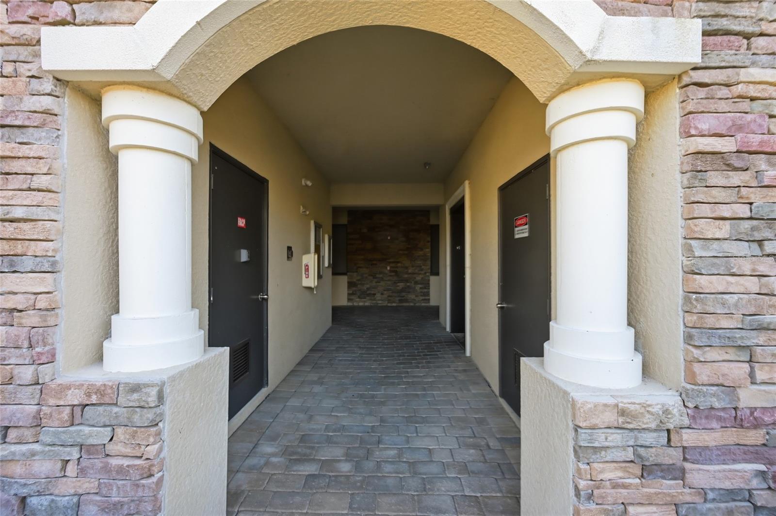 Image 5 of 62 For 17108 Vardon Terrace 103