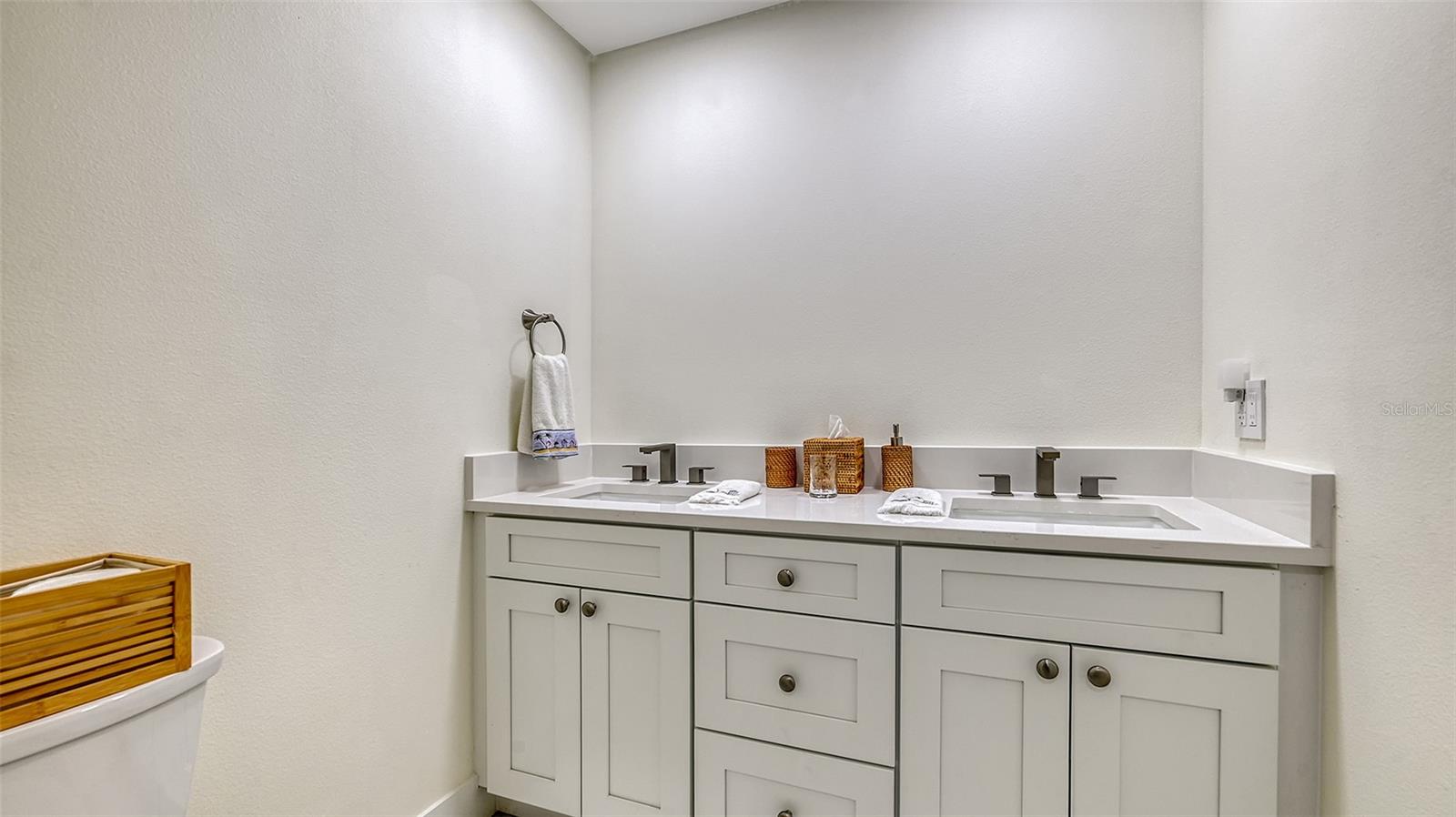 Image 41 of 61 For 618 Buttonwood Drive