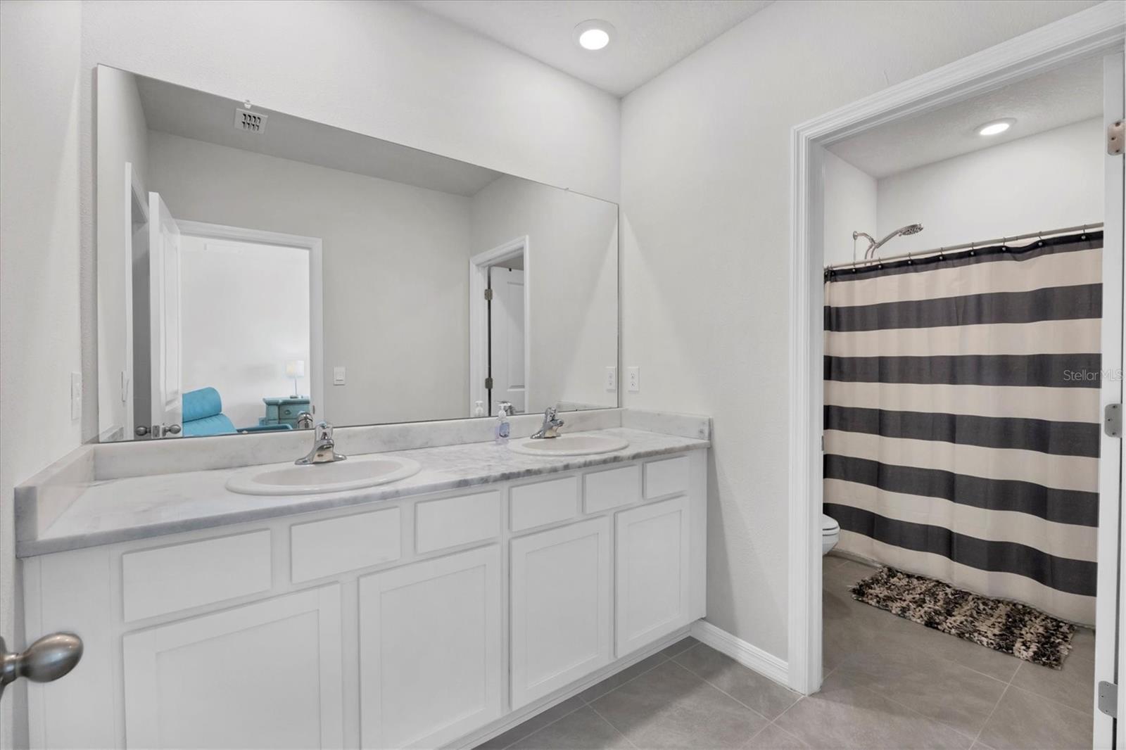 Image 22 of 52 For 2862 Newbern Banks Drive