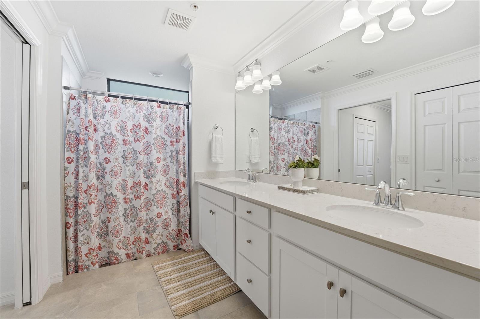 Image 18 of 46 For 5664 Palmer Circle 106