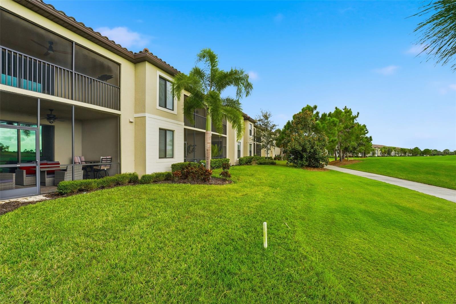 Image 28 of 46 For 5664 Palmer Circle 106