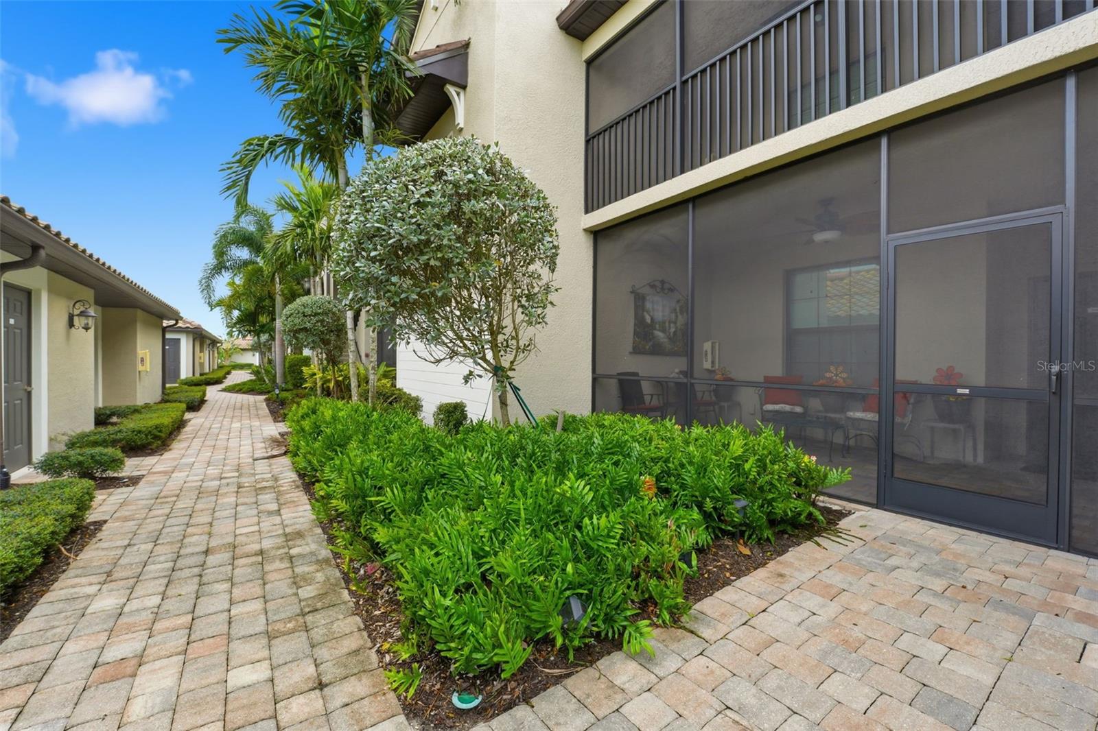 Image 4 of 46 For 5664 Palmer Circle 106