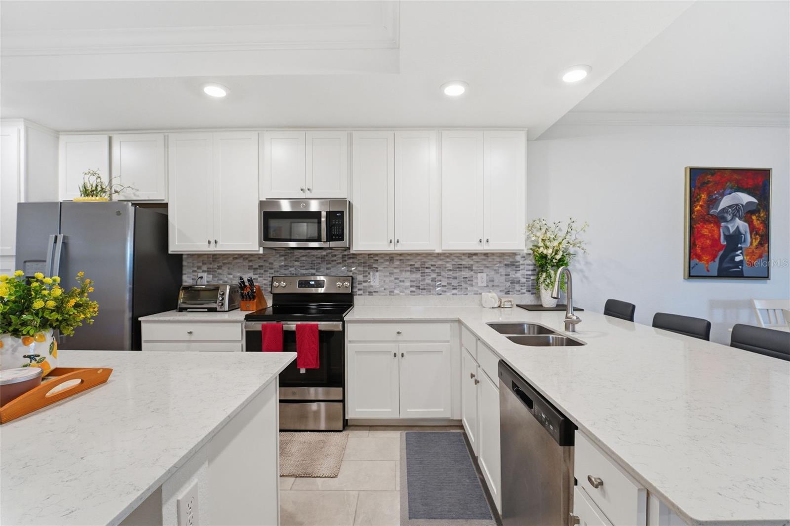 Image 9 of 46 For 5664 Palmer Circle 106