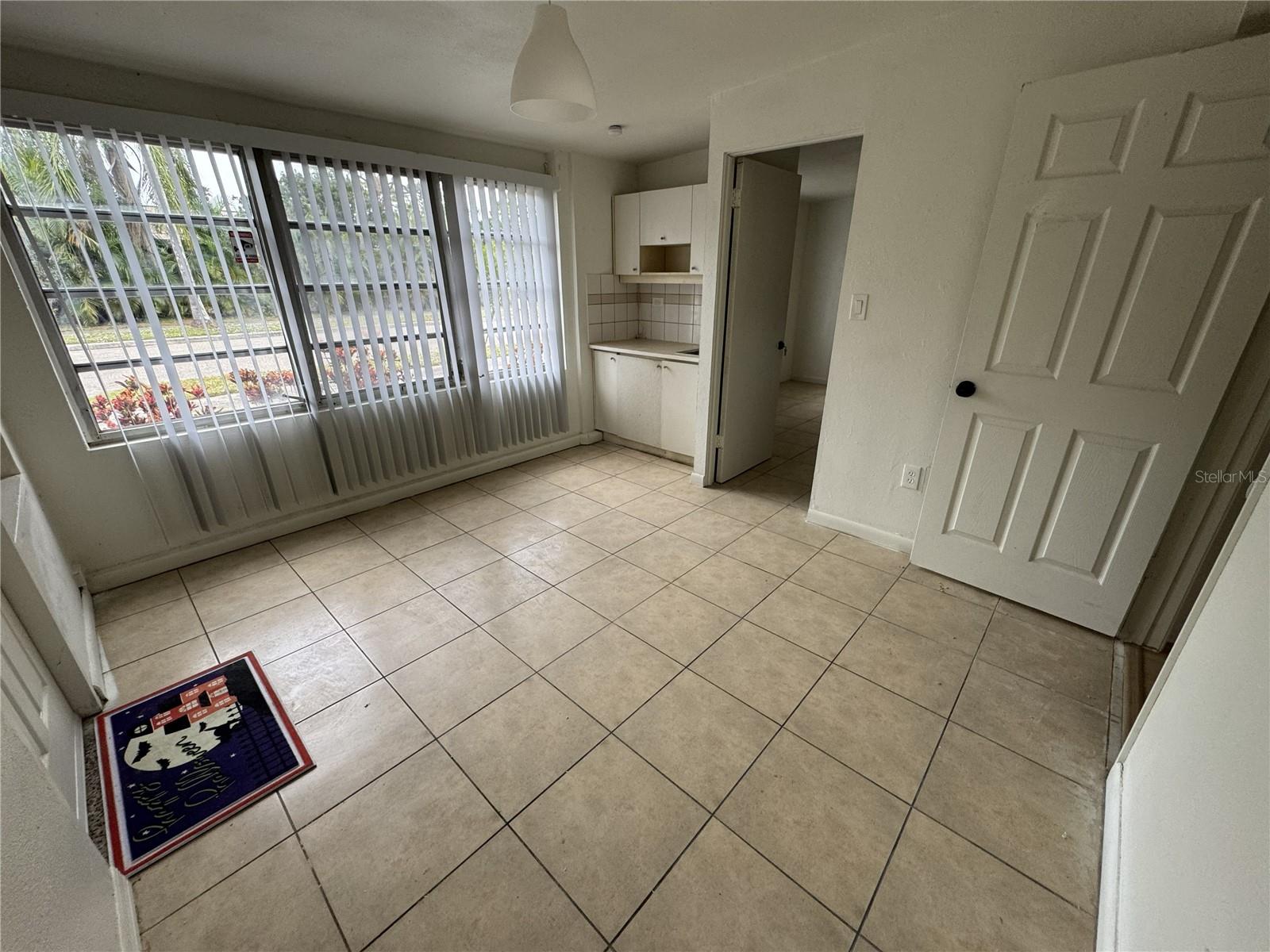 Image 10 of 21 For 4680 Royal Palm Avenue