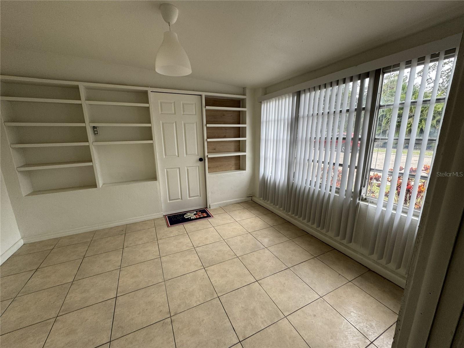 Image 11 of 21 For 4680 Royal Palm Avenue