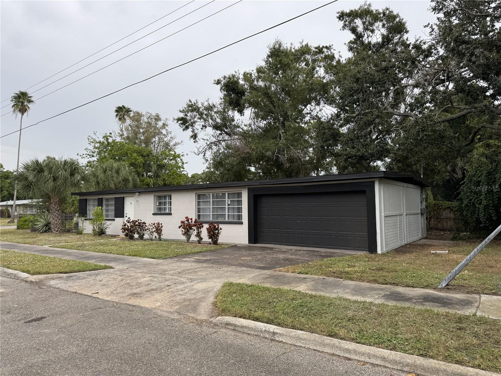 Image 3 of 21 For 4680 Royal Palm Avenue