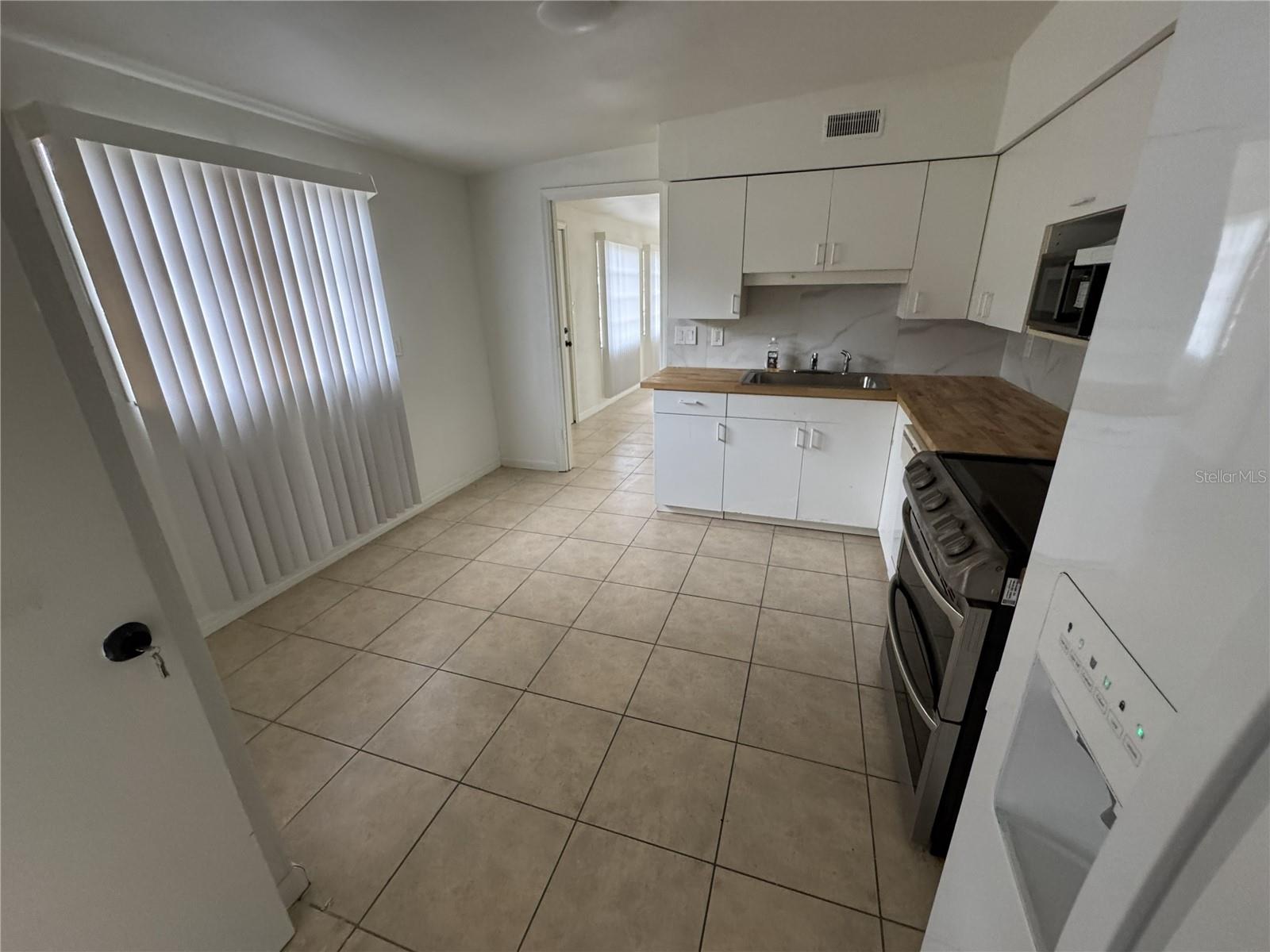 Image 9 of 21 For 4680 Royal Palm Avenue