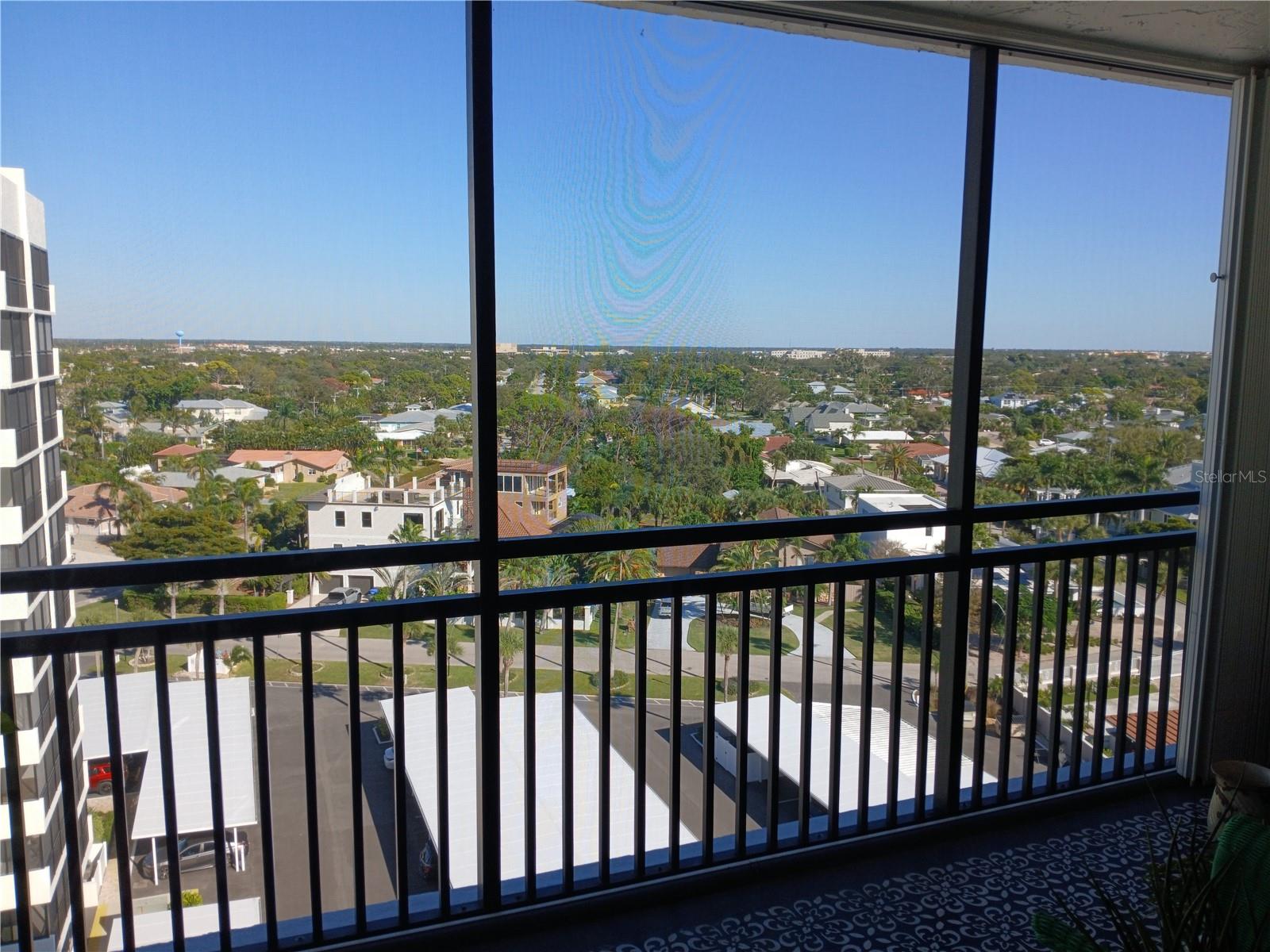 Image 6 of 17 For 631 Alhambra Road 1001