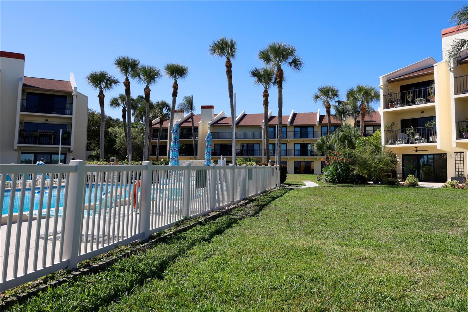 Image 3 of 13 For 7510 Sunshine Skyway Lane S T13