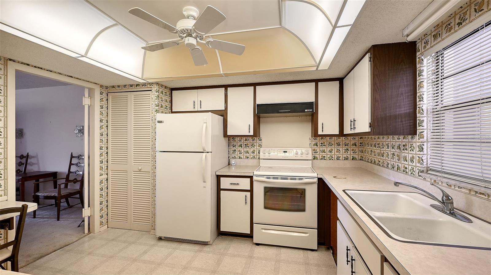 Image 18 of 63 For 1400 1st Avenue W 304