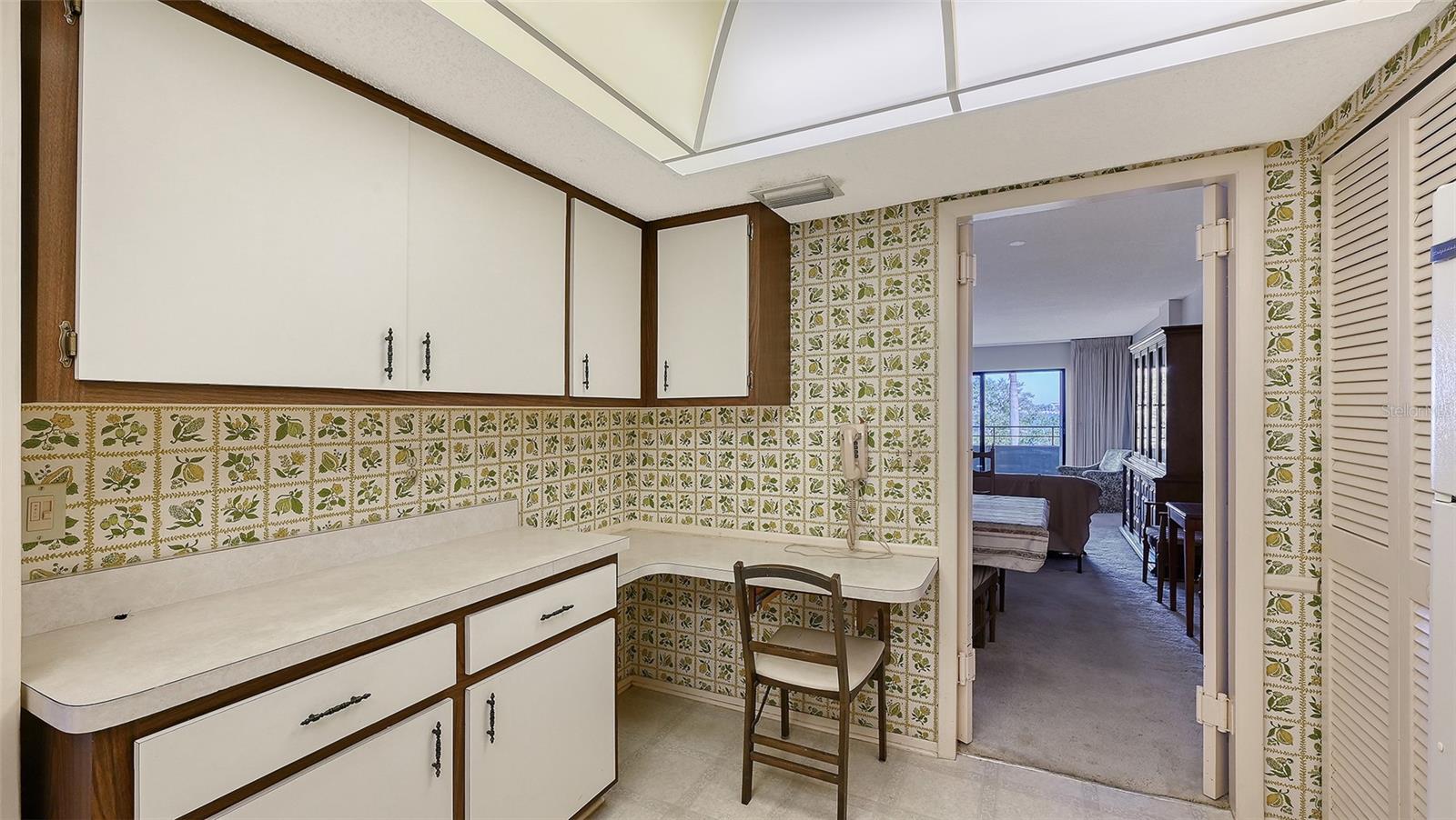 Image 19 of 63 For 1400 1st Avenue W 304