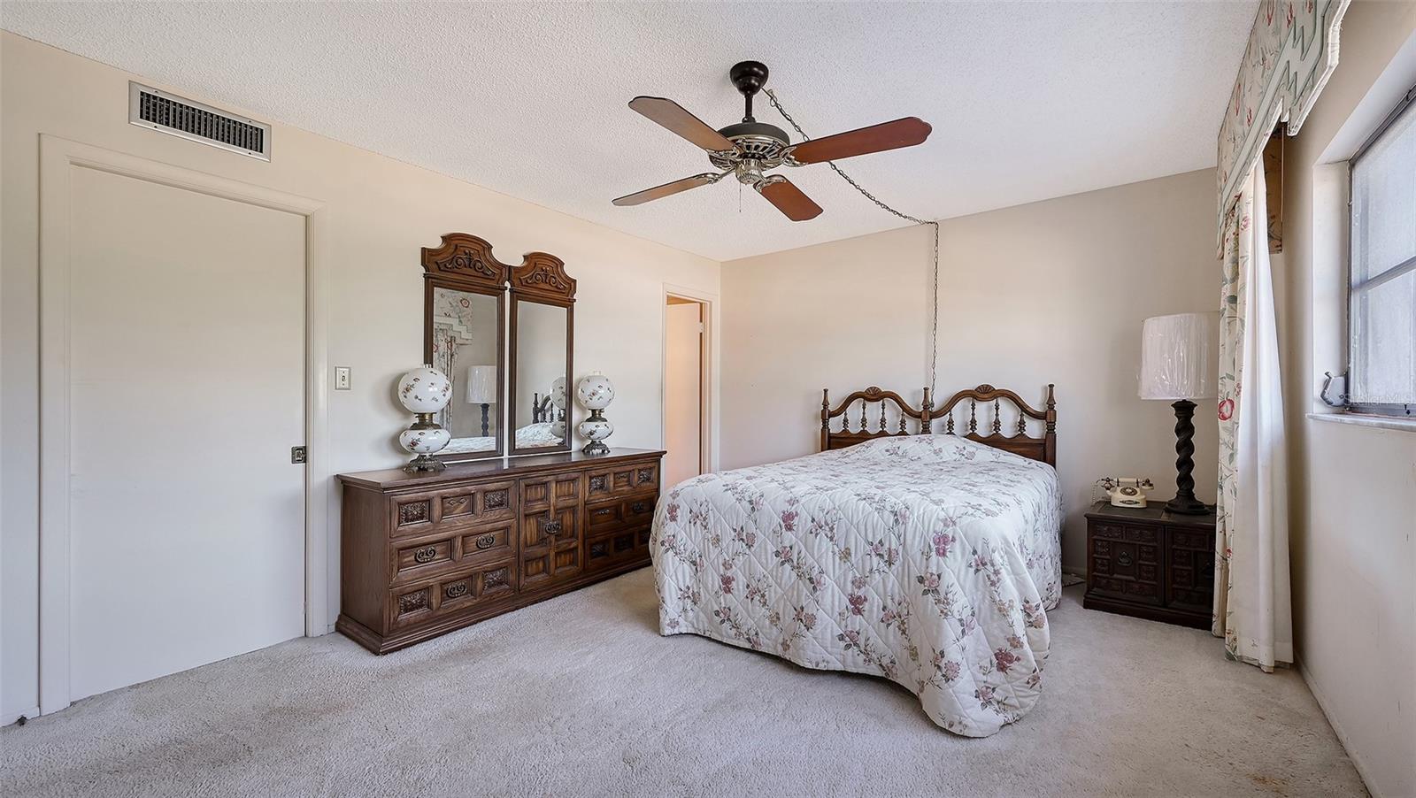 Image 22 of 63 For 1400 1st Avenue W 304