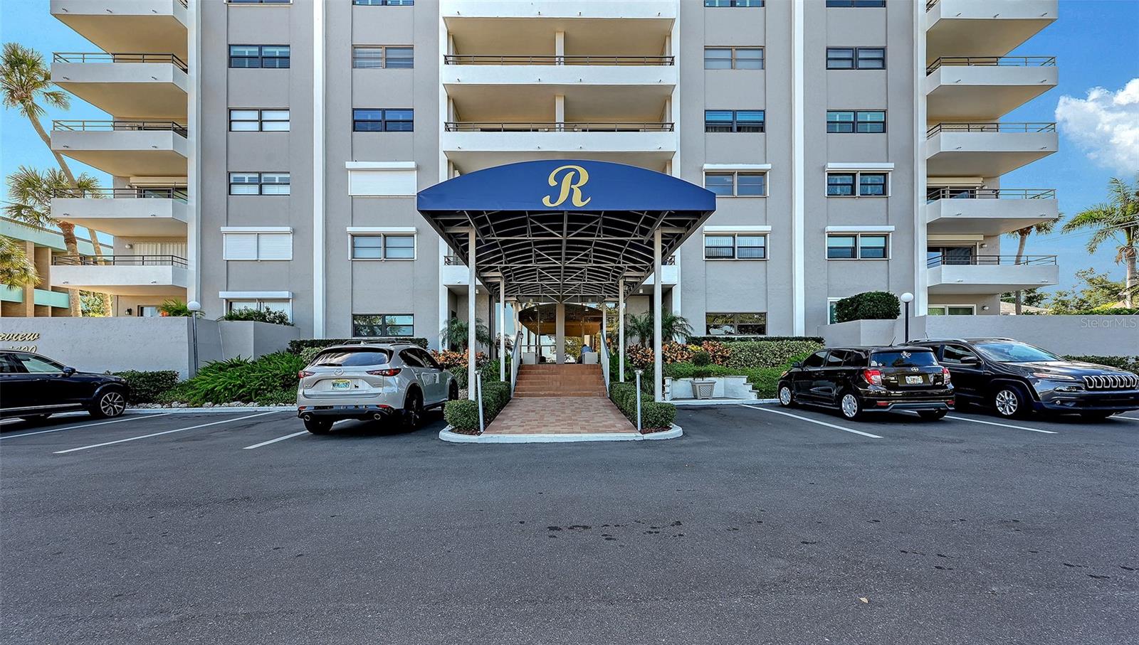 Image 32 of 63 For 1400 1st Avenue W 304