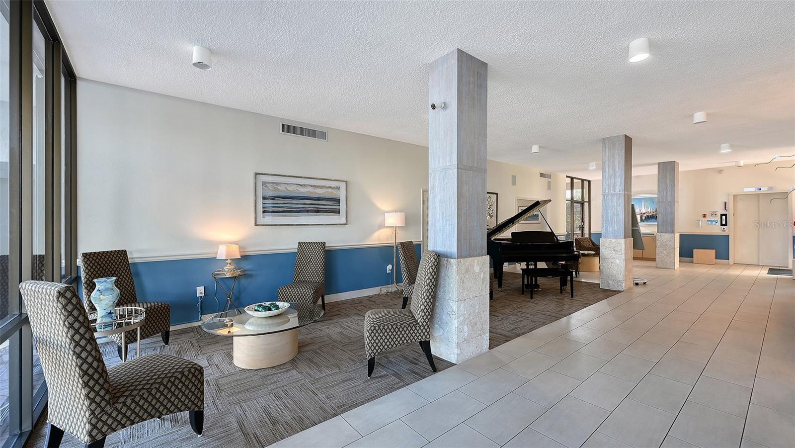 Image 33 of 63 For 1400 1st Avenue W 304