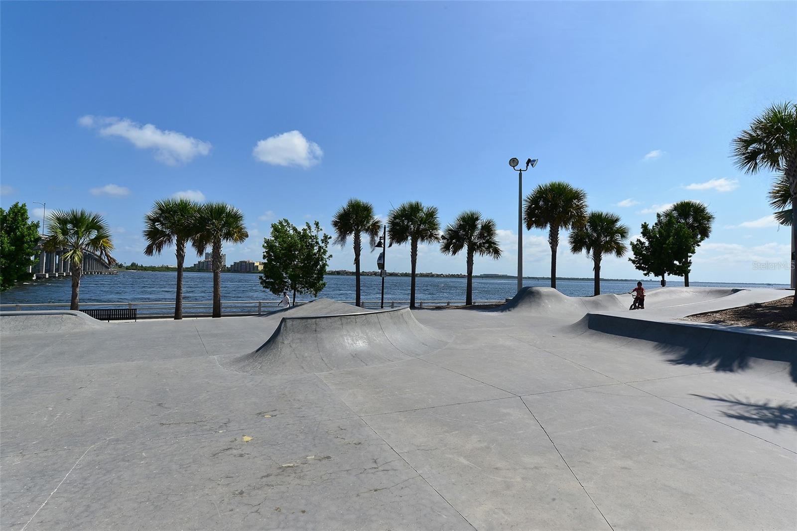 Image 49 of 63 For 1400 1st Avenue W 304