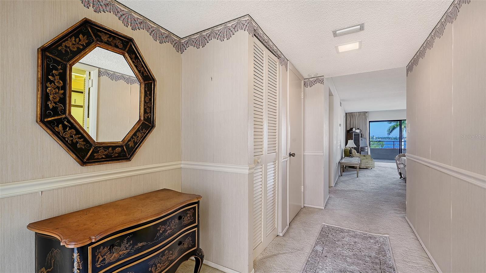 Image 5 of 63 For 1400 1st Avenue W 304