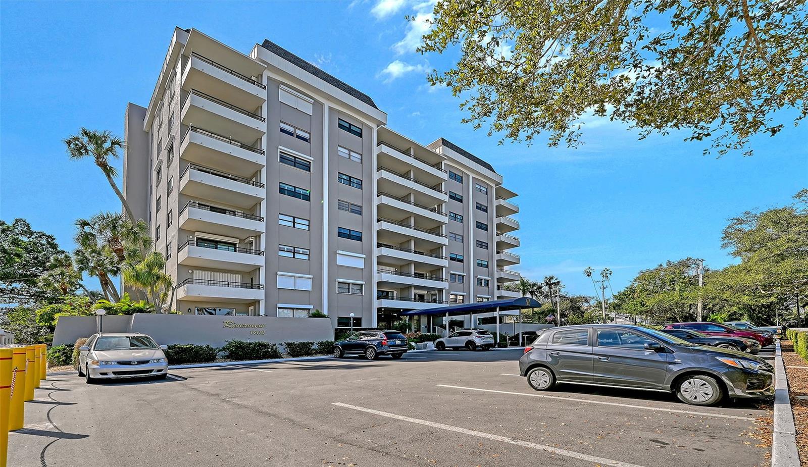 Image 56 of 63 For 1400 1st Avenue W 304