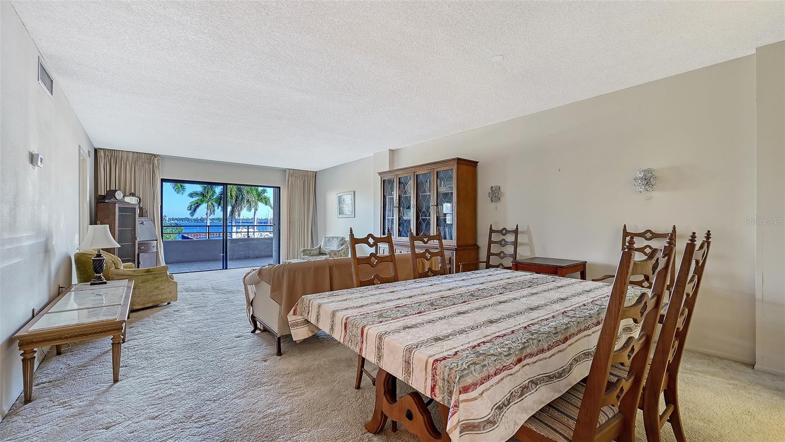 Image 6 of 63 For 1400 1st Avenue W 304