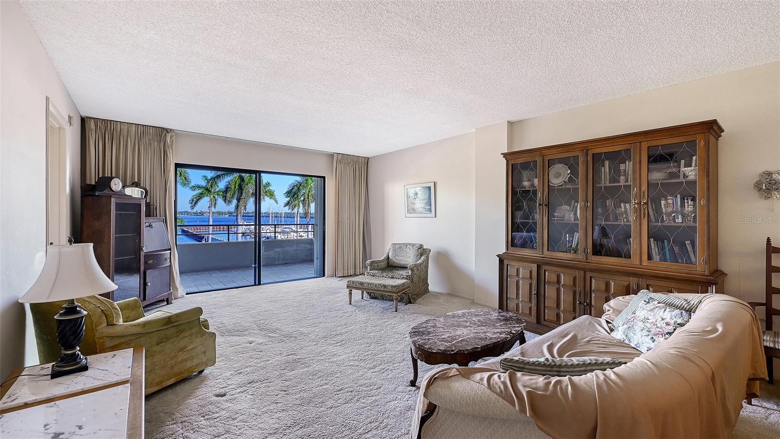 Image 7 of 63 For 1400 1st Avenue W 304